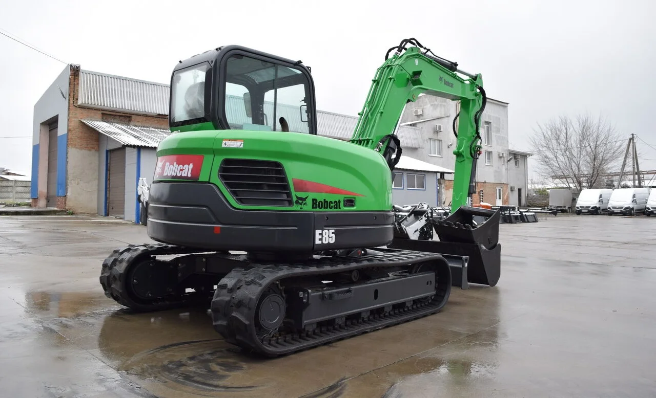 b5-3-4 BOBCAT E85 + 3 GODETS / Mini Pelle 8,5T – Image 1